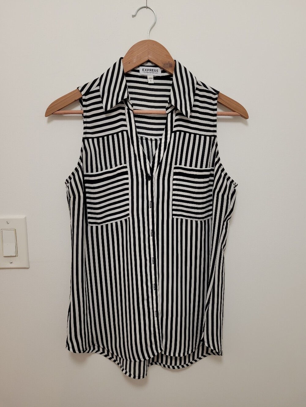 Express Black & White Vertical Striped Sleeveless Button-Front Top